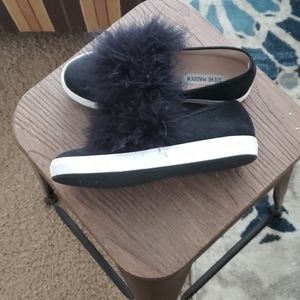 Black steve madden fluffy cute sneaker